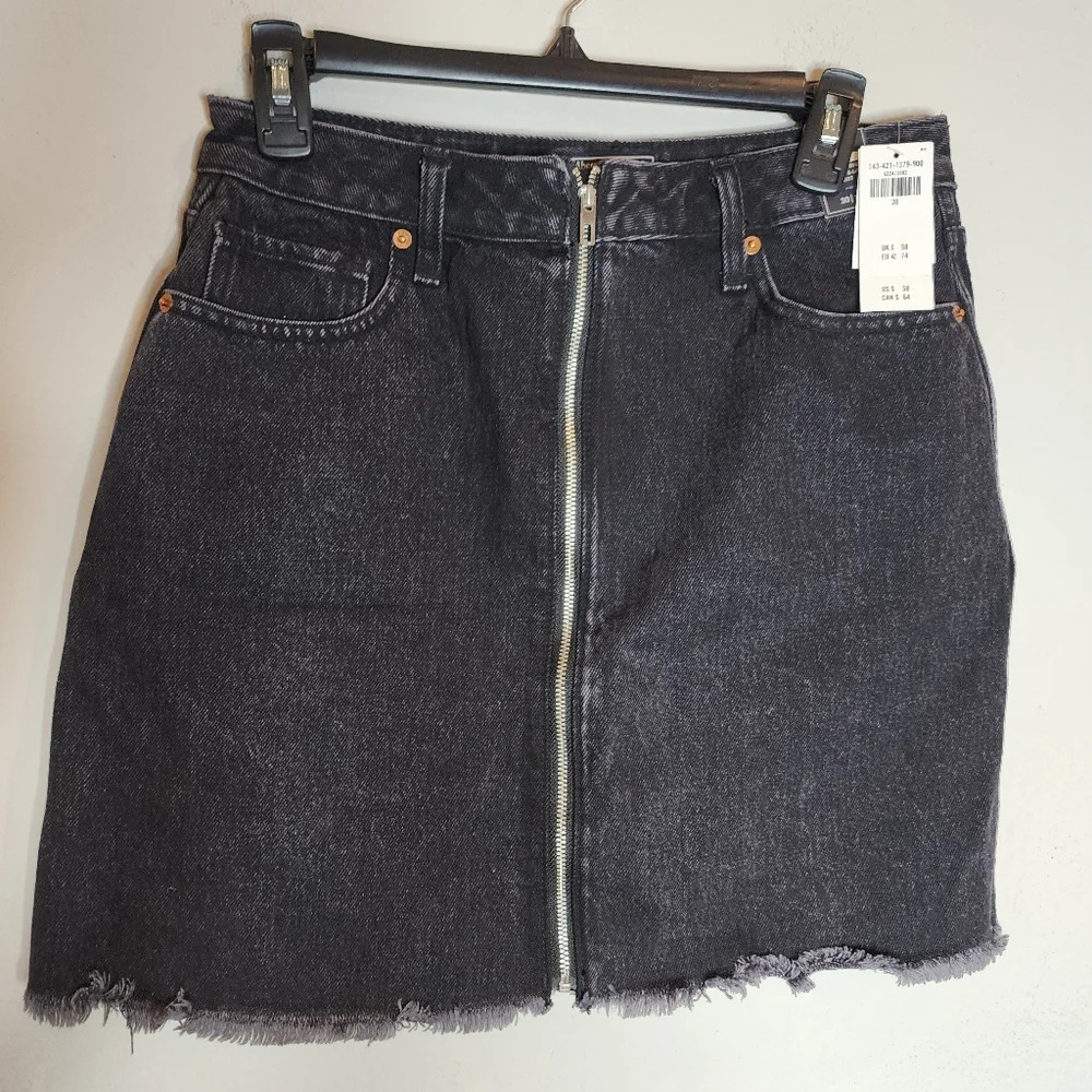 NWT Abercrombie Black Washed Front Exposed Zip A-line mini skirt size 30 (10)
